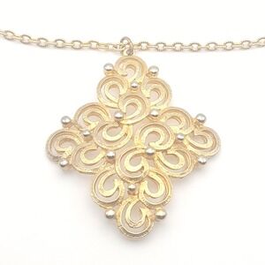Gold‎ Tone Filigree Scroll Pendant Necklace Diamond Vintage
